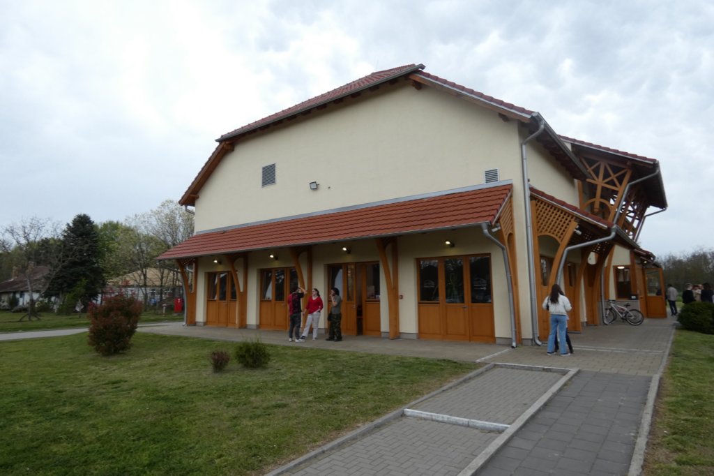 photo4.jpg